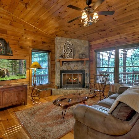 Bearfoot Ridge Wood-Burning Fireplace Cozy Hot Tub Serene Views Ellijay Buitenkant foto
