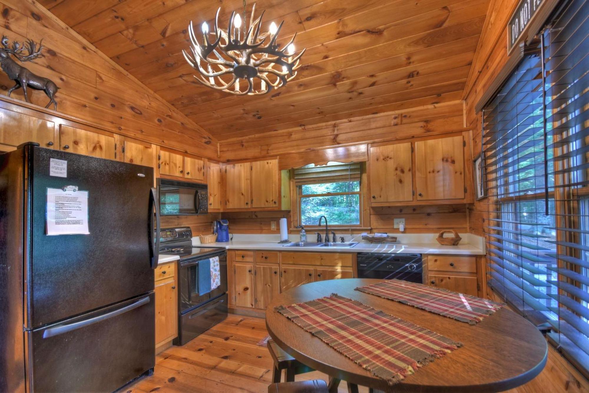 Bearfoot Ridge Wood-Burning Fireplace Cozy Hot Tub Serene Views Ellijay Buitenkant foto