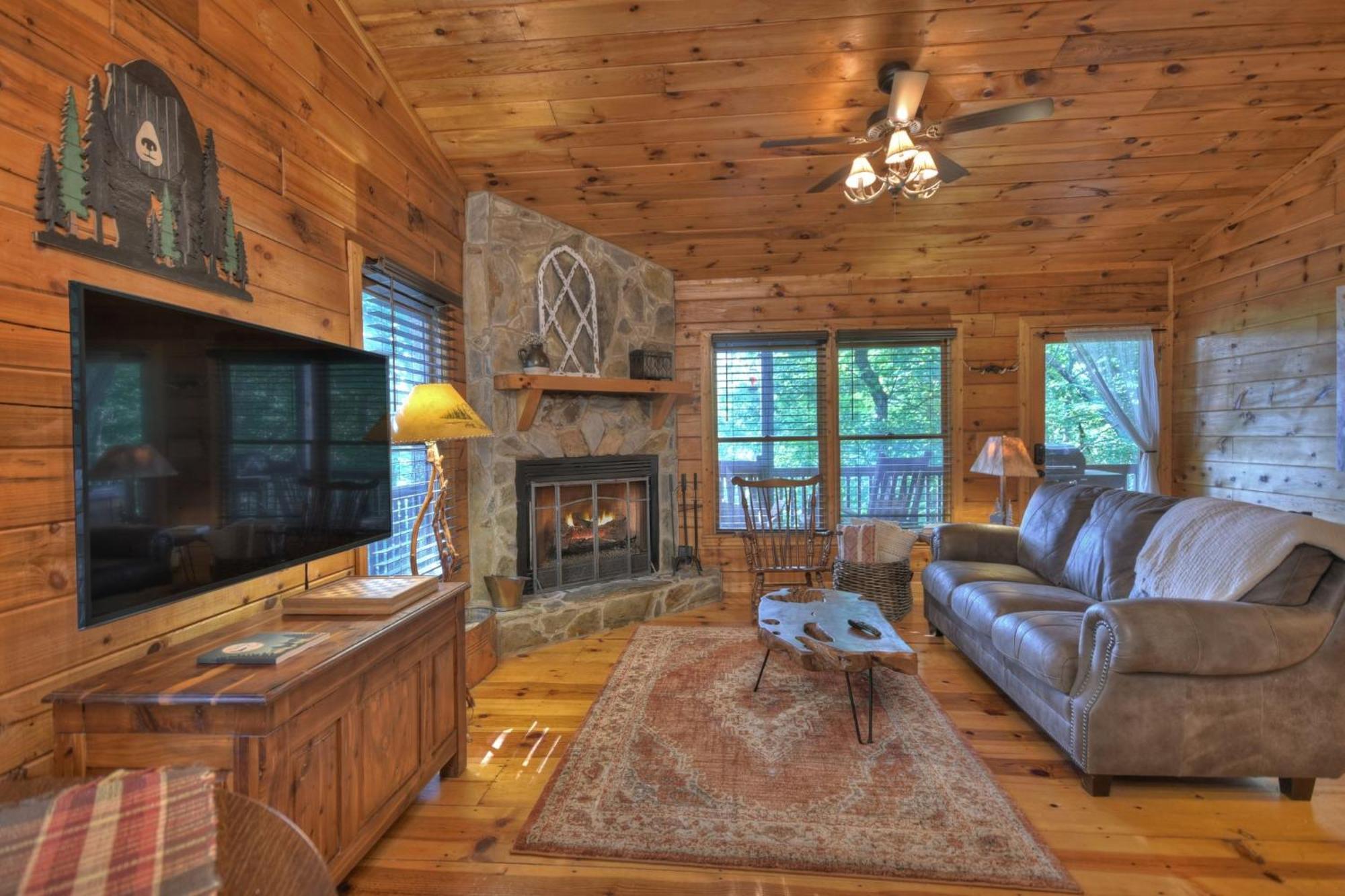 Bearfoot Ridge Wood-Burning Fireplace Cozy Hot Tub Serene Views Ellijay Buitenkant foto