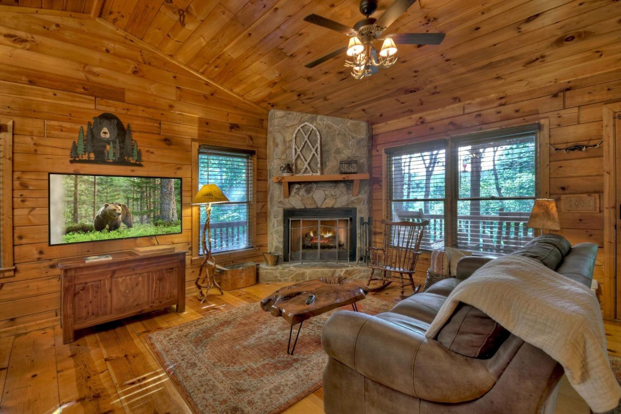 Bearfoot Ridge Wood-Burning Fireplace Cozy Hot Tub Serene Views Ellijay Buitenkant foto